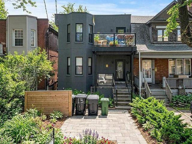 apartment at B03 15 THORBURN AVENUE, Toronto, Ontario, M6K1C4