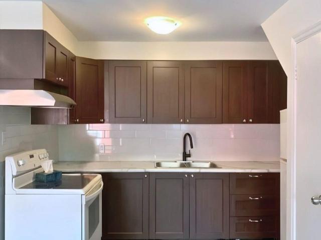 apartment at B 422 DANFORTH AVENUE, Toronto, Ontario, M4K1P3