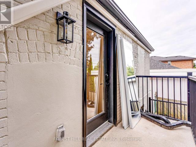 apartment at B 50 WILLIAM CRAGG DRIVE, Toronto, Ontario, M3M1V1
