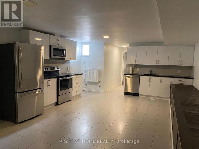 apartment at B 570 BATHURST STREET, Toronto, Ontario, M5S2P9