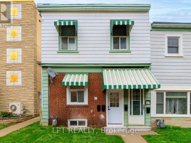apartment at B 627 CRAWFORD STREET, Toronto, Ontario, M6G3K1