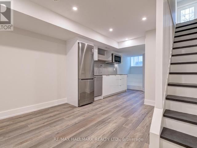 apartment at B – 924 BROADVIEW AVENUE