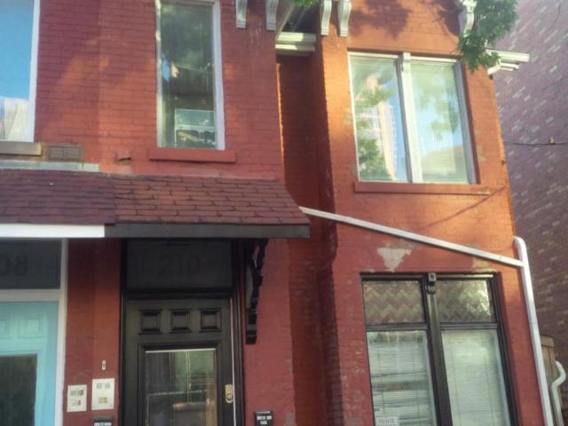 apartment at B 210 MCCAUL STREET, Toronto, Ontario, M5T1W5