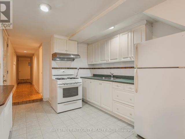 apartment at B 261 MARKHAM STREET, Toronto, Ontario, M6J2G7
