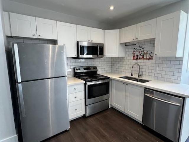 apartment at B 2622 KEELE STREET W, Toronto, Ontario, M6L2P1