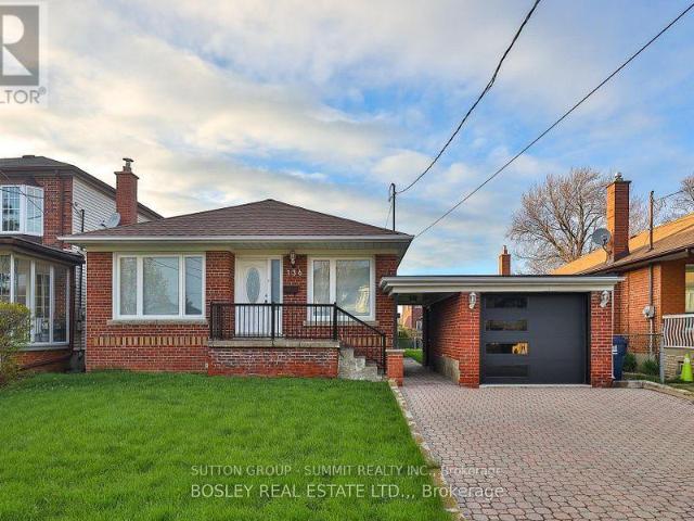 apartment at BASEMENT 136 REGINA AVENUE, Toronto, Ontario, M6A1R7