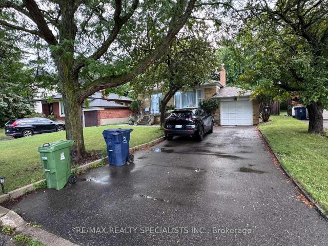 apartment at BASEMENT 131 SEARLE AVENUE, Toronto, Ontario, M3H4B1