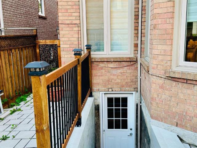 apartment at BASEMENT 169 LARRATT LANE, Richmond Hill, Ontario, L4C0E8