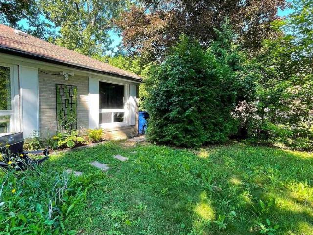 apartment at BASEMENT 23 ALGONQUIN CRESCENT, Aurora, Ontario, L4G3E6