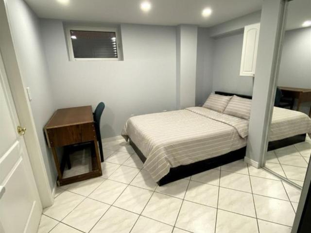 apartment at BASEMENT 5110 TIMBERMILL COURT, Mississauga, Ontario, L5V2B8