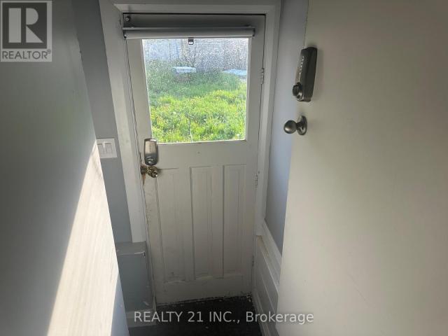 apartment at BASEMENT – 60 PHILLIP AVENUE