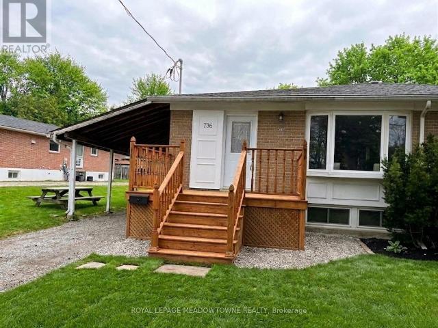apartment at BASEMENT B 736 SUNNYPOINT DRIVE, Newmarket, Ontario, L3Y2Z8