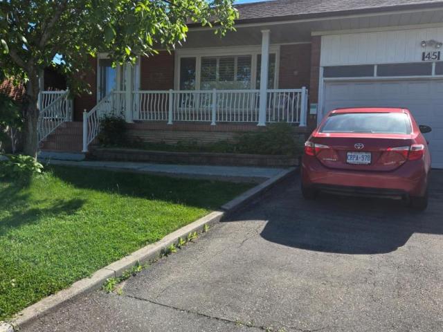 apartment at BSMT 45 WHEELWRIGHT CRESCENT, Toronto, Ontario, M3N1V2