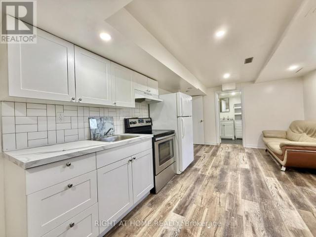 apartment at BSMT 116 CHERRYWOOD DRIVE, Newmarket, Ontario, L3Y2X7