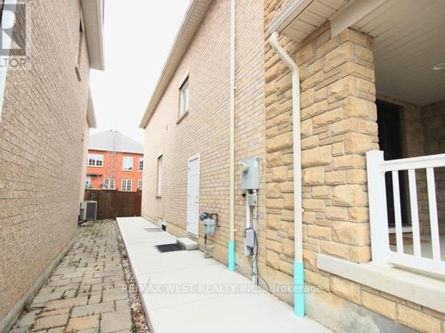 apartment at BSMT 150 VALLEY VISTA DRIVE, Vaughan, Ontario, L6A0Z4