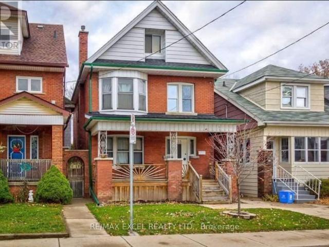 apartment at BSMT – 33 EDGEMONT STREET N