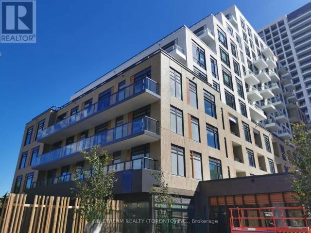 apartment at C313 8 BEVERLEY GLEN BOULEVARD, Vaughan, Ontario, L4J8N8