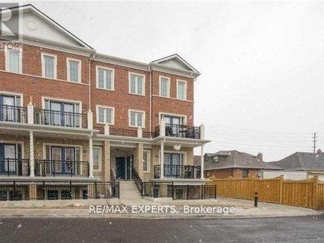 apartment at E09 – 26 BRUCE STREET