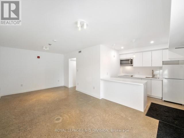 apartment at G3 – 325 SAMMON AVENUE