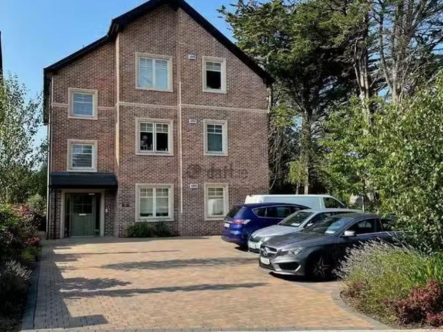 Apartment at Inglenook Wood, Dublin 18, Carrickmines, Dublin 1.