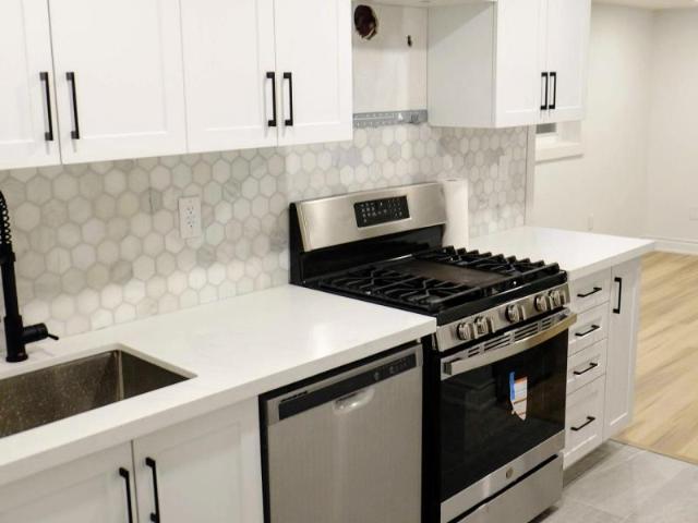 apartment at LOWER 118 SACKVILLE STREET, Toronto, Ontario, M5A3E7