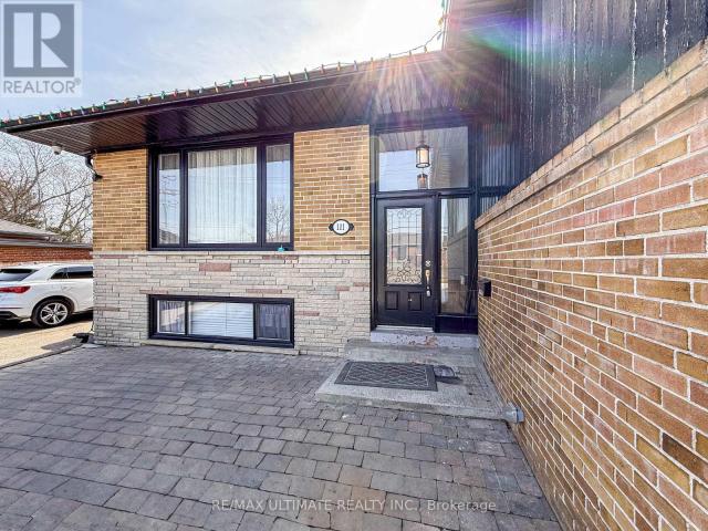 apartment at LOWER 111 COMBE AVENUE, Toronto, Ontario, M3H4J8