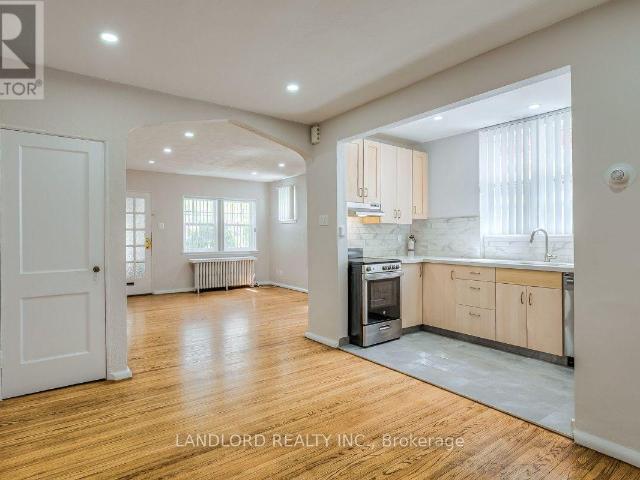 apartment at LOWER 16 ACACIA ROAD, Toronto, Ontario, M4S2K4