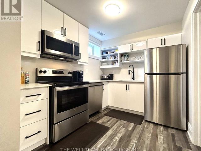 apartment at LOWER 31 HEYWORTH CRESCENT, Toronto, Ontario, M4E1T6
