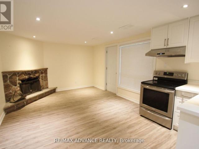 apartment at LOWER 33 CARLUKE CRESCENT, Toronto, Ontario, M2L2H7