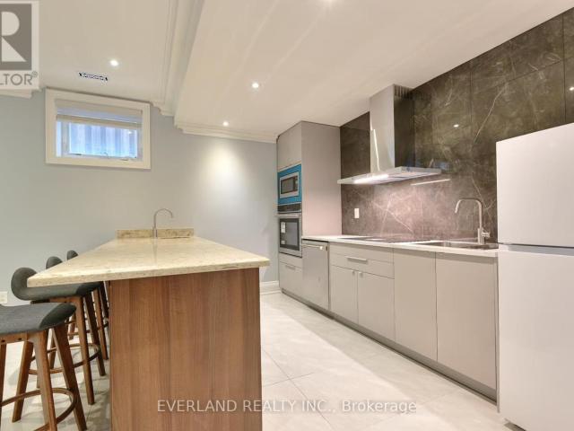 apartment at LOWER 369 HOLLYWOOD AVENUE, Toronto, Ontario, M2N3K9