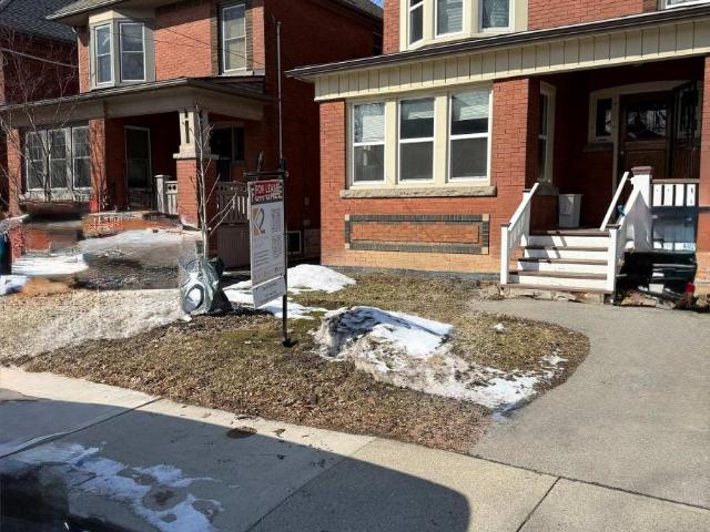 apartment at LOWER 38 NORTH OVAL, Hamilton, Ontario, L8S3Y6