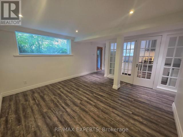 apartment at LOWER 39 TWENTY FIFTH STREET, Toronto, Ontario, M8V3P8