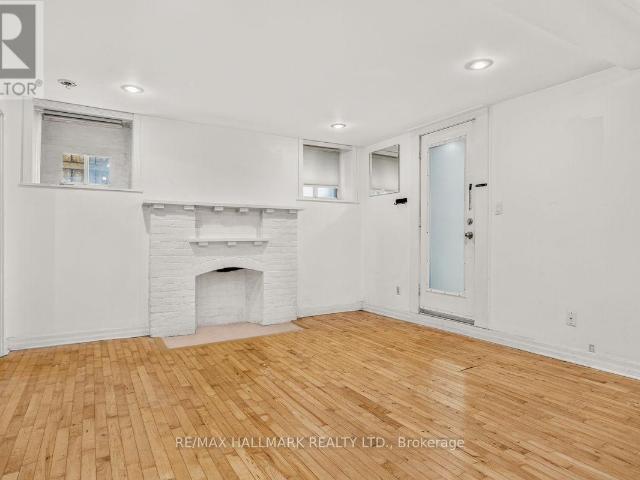 apartment at LOWER 483 PARKSIDE DRIVE, Toronto, Ontario, M6R2Z9