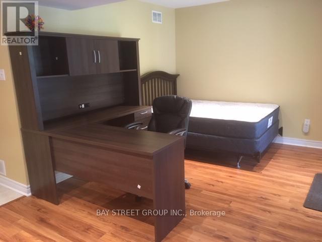 apartment at LOWER 67 AMBERHILL WAY, Aurora, Ontario, L4G7E2