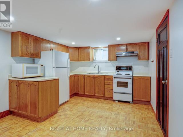 apartment at LOWER 952 COXWELL AVENUE, Toronto, Ontario, M4C3G3