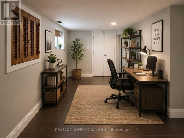 apartment at LOWER 99 SEVENTEENTH STREET, Toronto, Ontario, M8V3K5