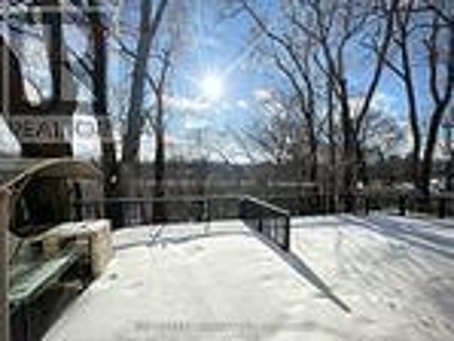 apartment at LOWER LEVEL 3 RAVENWOOD PLACE, Toronto, Ontario, M4B2M4