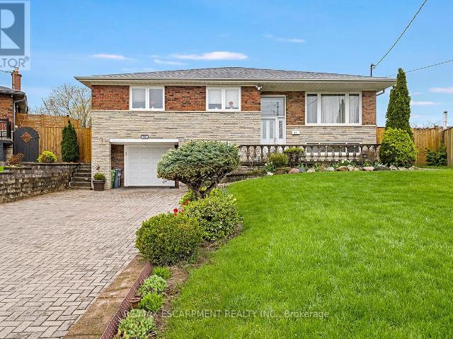 apartment at LOWER LEVEL 51 MANGROVE ROAD, Toronto, Ontario, M6L2A4