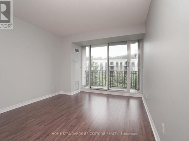 apartment at M2P2G6, Toronto, Canada
