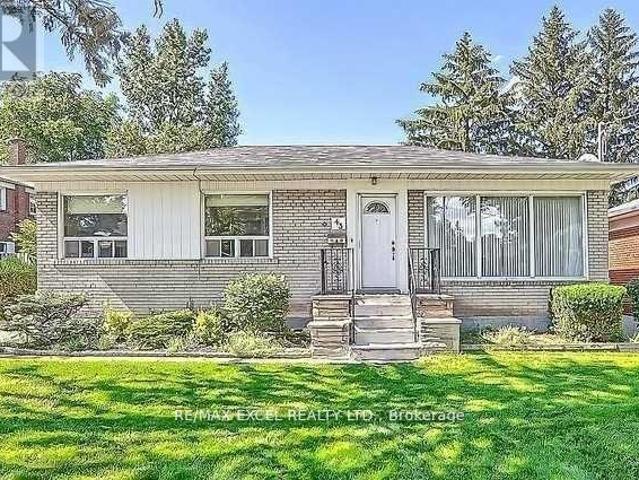 apartment at MAIN 43 BOOTHBAY CRESCENT, Newmarket, Ontario, L3Y1Y6