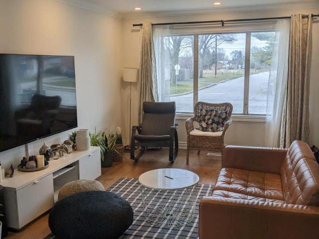 apartment at MAIN 85 RANSTONE GARDENS, Toronto, Ontario, M1K2T9