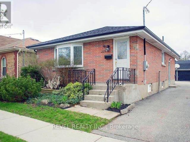 apartment at MAIN 225 CHATHAM STREET, Brantford, Ontario, N3S4H2