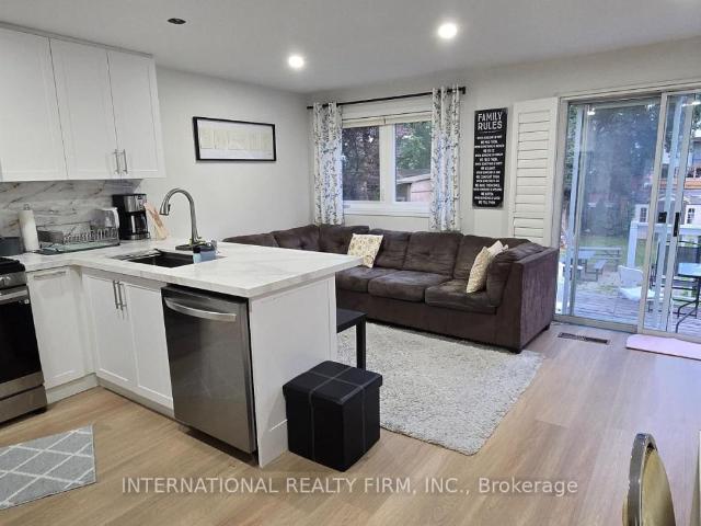 apartment at MAIN 261 SOUDAN AVENUE, Toronto, Ontario, M4S1W2