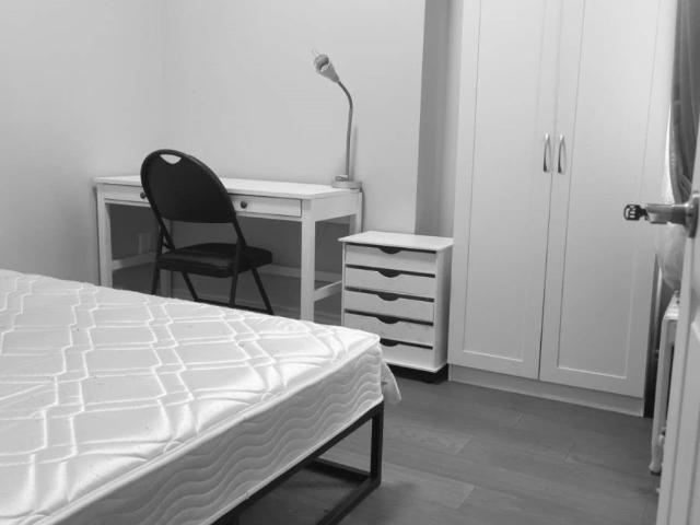 apartment at MAIN FLOOR 253 PALMERSTON AVENUE, Toronto, Ontario, M6J2J3