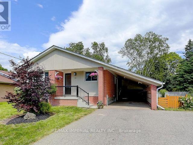 apartment at MAIN FLOOR 31 KNOWLES CRESCENT, Aurora, Ontario, L4G1Z6