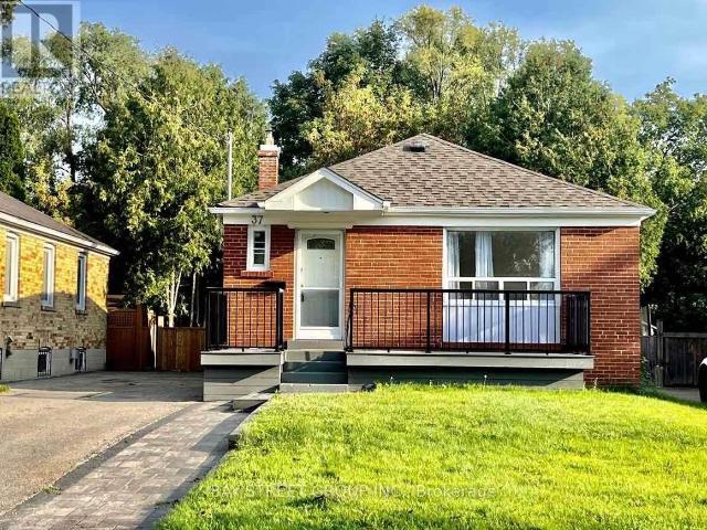 apartment at MAIN FLOOR – 37 BAYARD AVENUE