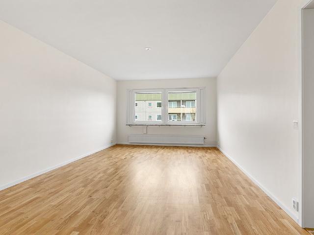 apartment at Stockholm, Hyppingeplan 28, Tensta