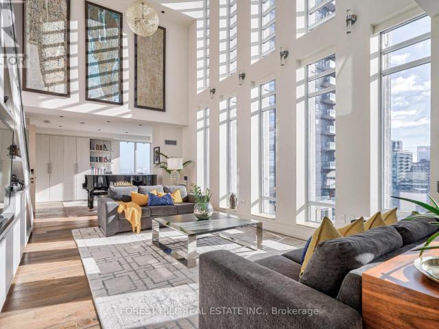 apartment at PH2701 8 COLBORNE STREET, Toronto, Ontario, M5E1A1