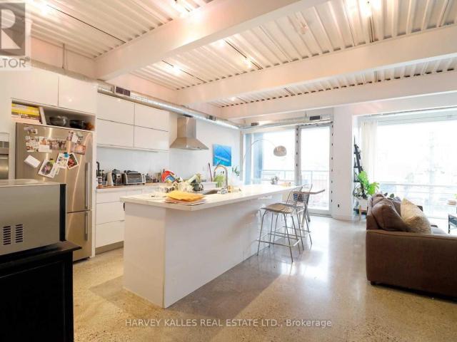 apartment at PH3A 214 BATHURST STREET, Toronto, Ontario, M5T2R9
