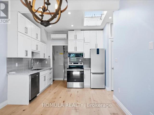 apartment at REAR 29 GRACE STREET, Toronto, Ontario, M6G3A6